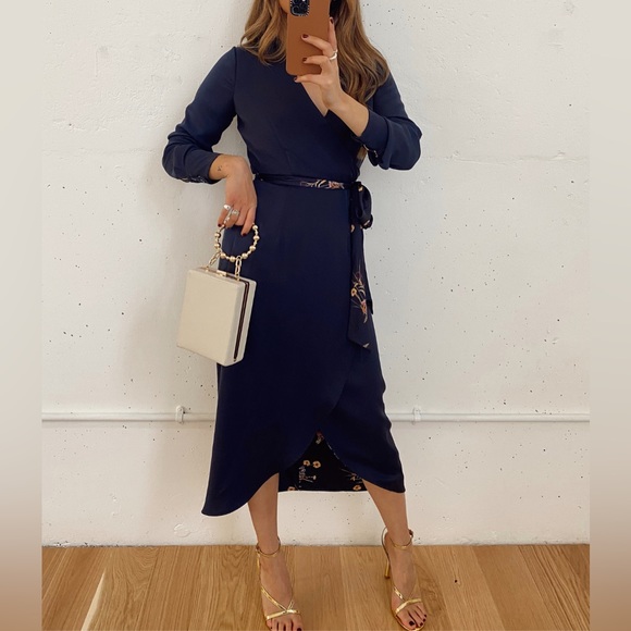 StyleCheat- Fergie Reversible 2 in 1 Wrap Midi Dress - Picture 5 of 5